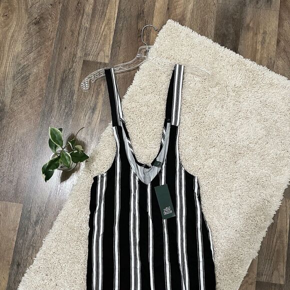 Wild Fable XS Black White Striped Plunge V Neck Layering Wide Leg Jumpsuit NWT - Picture 4 of 9